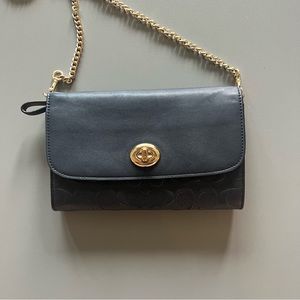 Signature Coach Crossbody C Chain Purse Wallet